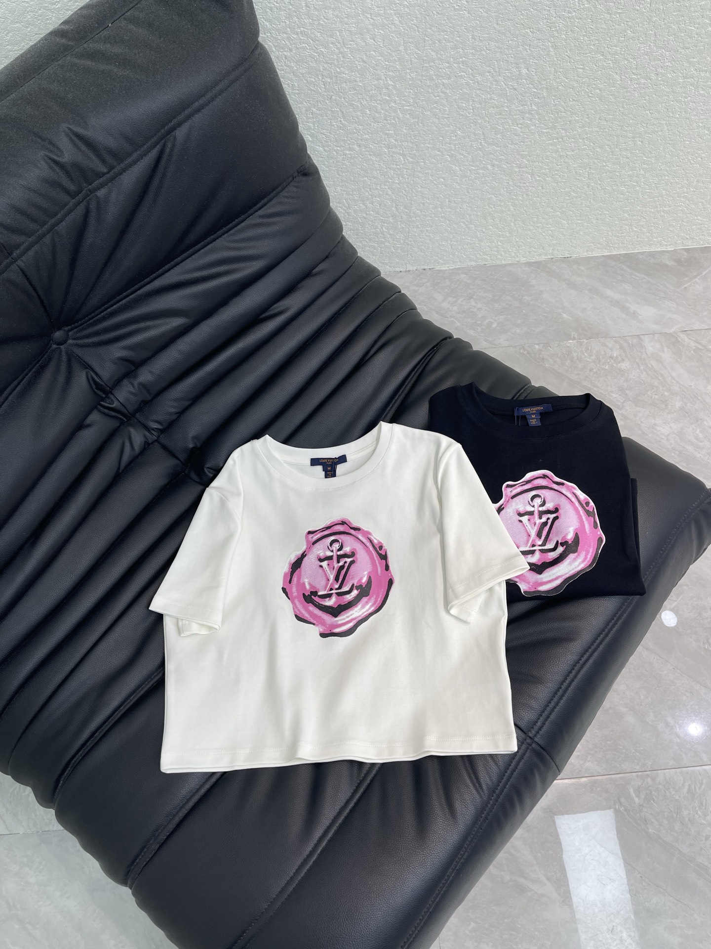 Women's short sleeves